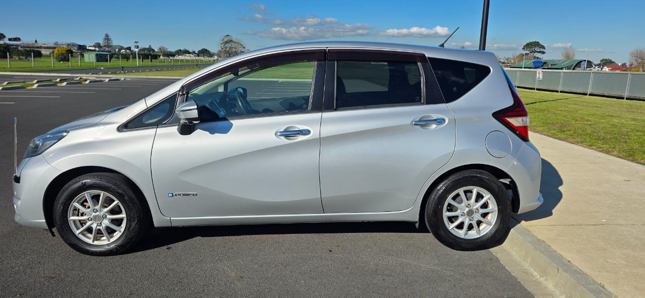 2017 NISSAN NOTE