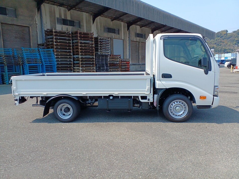 2025 Toyota DYNA