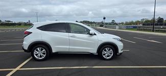 2017 Honda VEZEL - Thumbnail