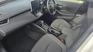2020 Toyota COROLLA - Thumbnail
