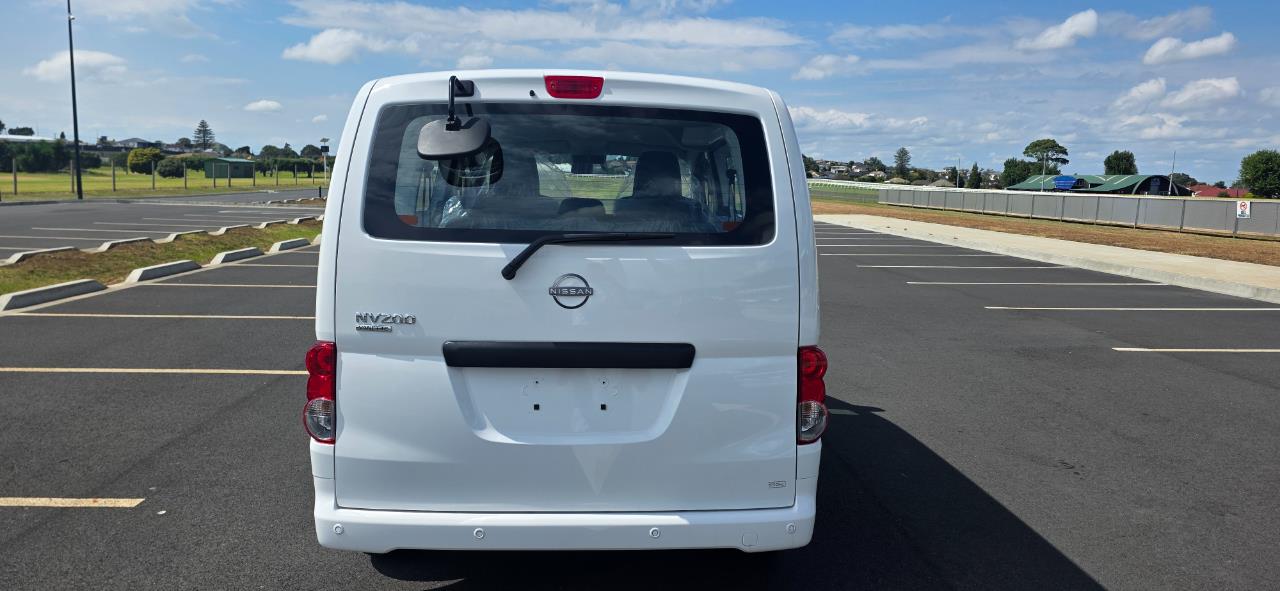 2026 NISSAN NV200