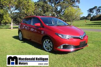 2016 Toyota Auris - Thumbnail