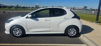 2020 Toyota Yaris - Thumbnail