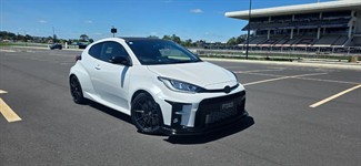 2021 Toyota Yaris - Thumbnail