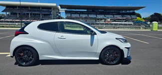 2021 Toyota Yaris - Thumbnail