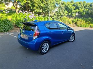2016 Toyota Aqua - Thumbnail