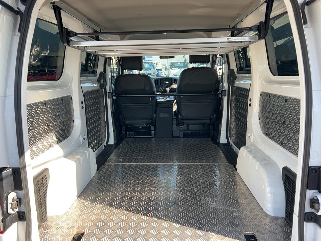 2025 NISSAN NV200