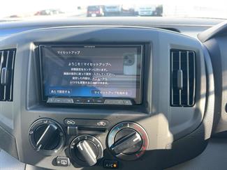 2025 NISSAN NV200 - Thumbnail