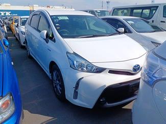 2017 Toyota PRIUS - Thumbnail