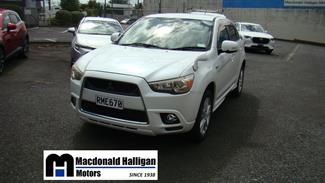 2010 Mitsubishi RVR - Thumbnail