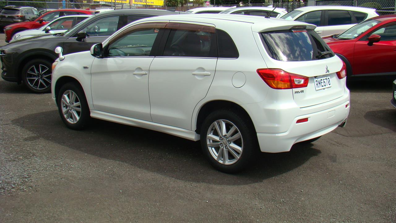 2010 Mitsubishi RVR