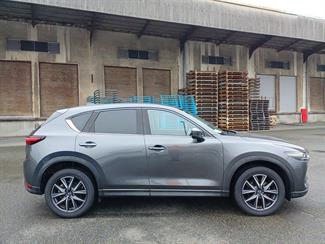2017 Mazda CX-5 - Thumbnail
