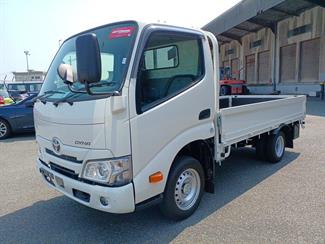 2025 Toyota DYNA - Thumbnail