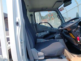 2025 Toyota DYNA - Thumbnail
