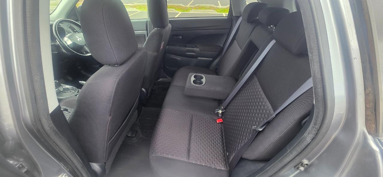2011 Mitsubishi RVR
