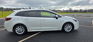 2020 Toyota COROLLA - Thumbnail