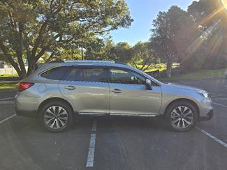 2015 Subaru OUTBACK - Thumbnail